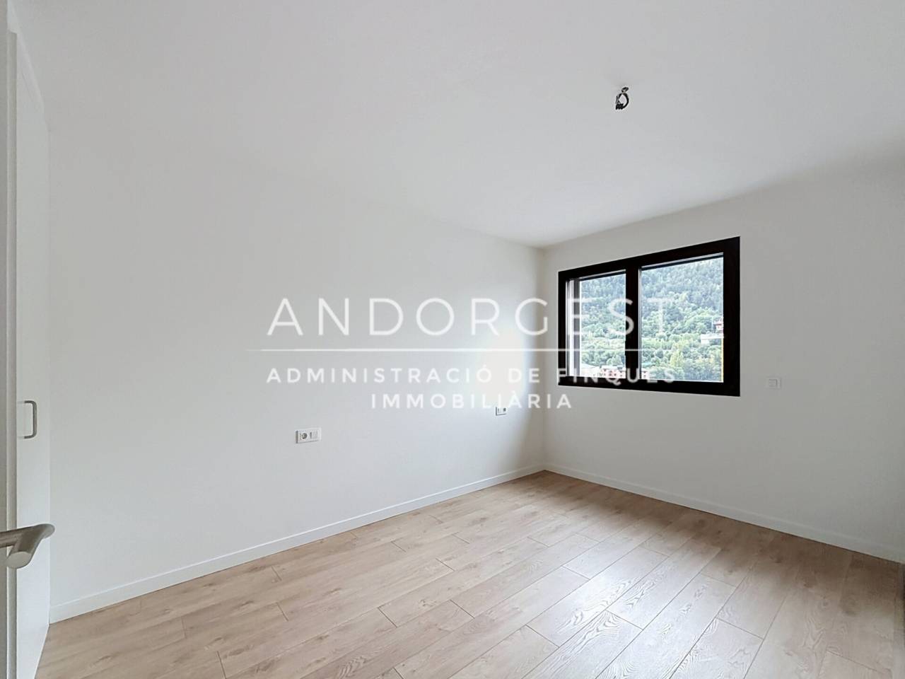 Piso de 3 habitaciones en alquiler en Encamp · 7 de 60