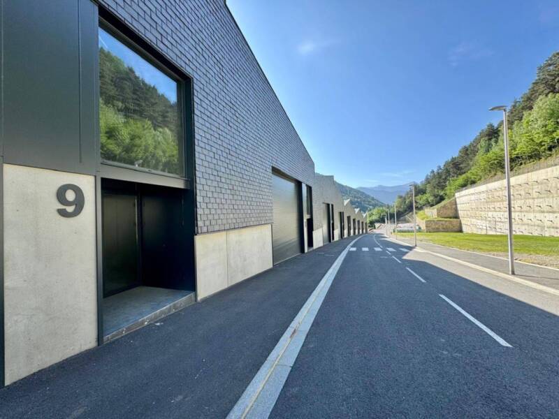 Naus industrials de alt nivell a La Massana